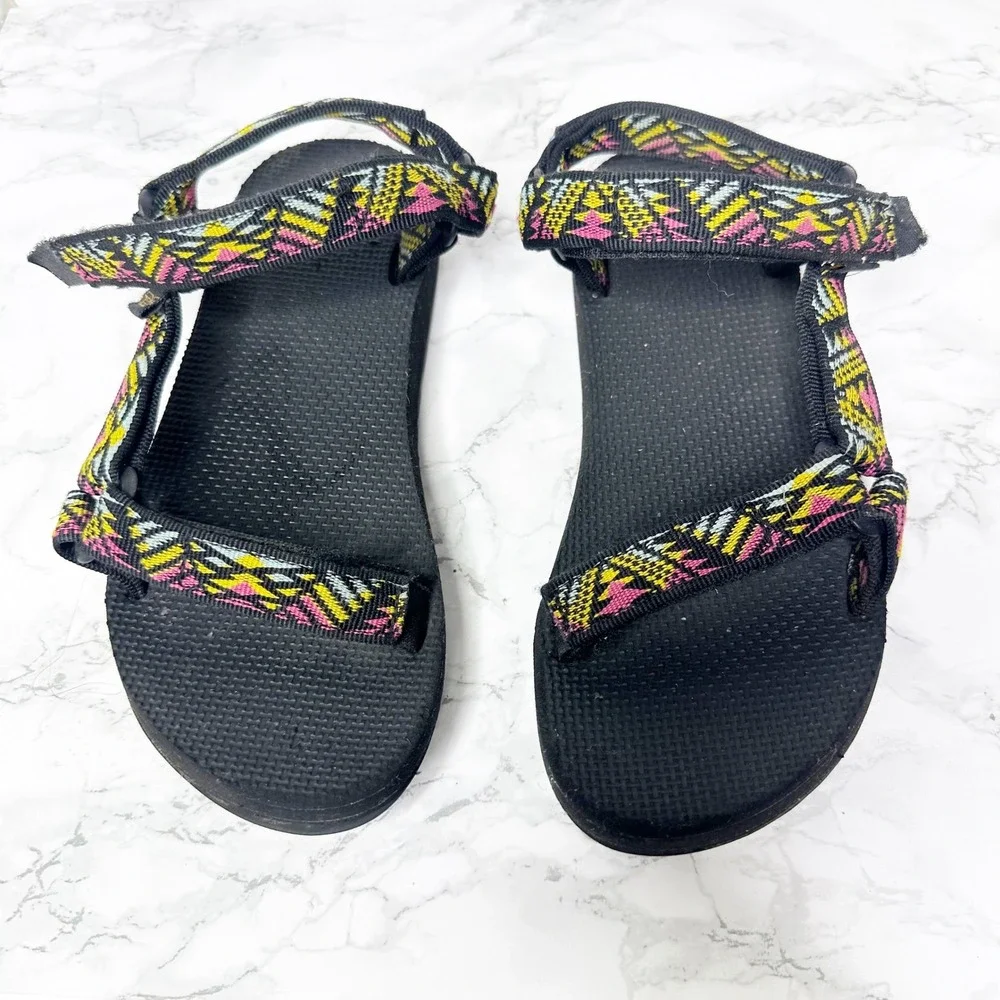 Teva Original Universal Kids Size 4 Black Pink Yellow Strappy Sandals Outdoorsy